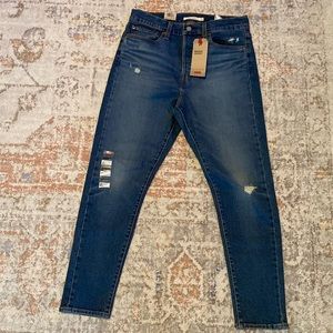 NWT Levi's Wedgie Skinny jeans, distressed medium blue